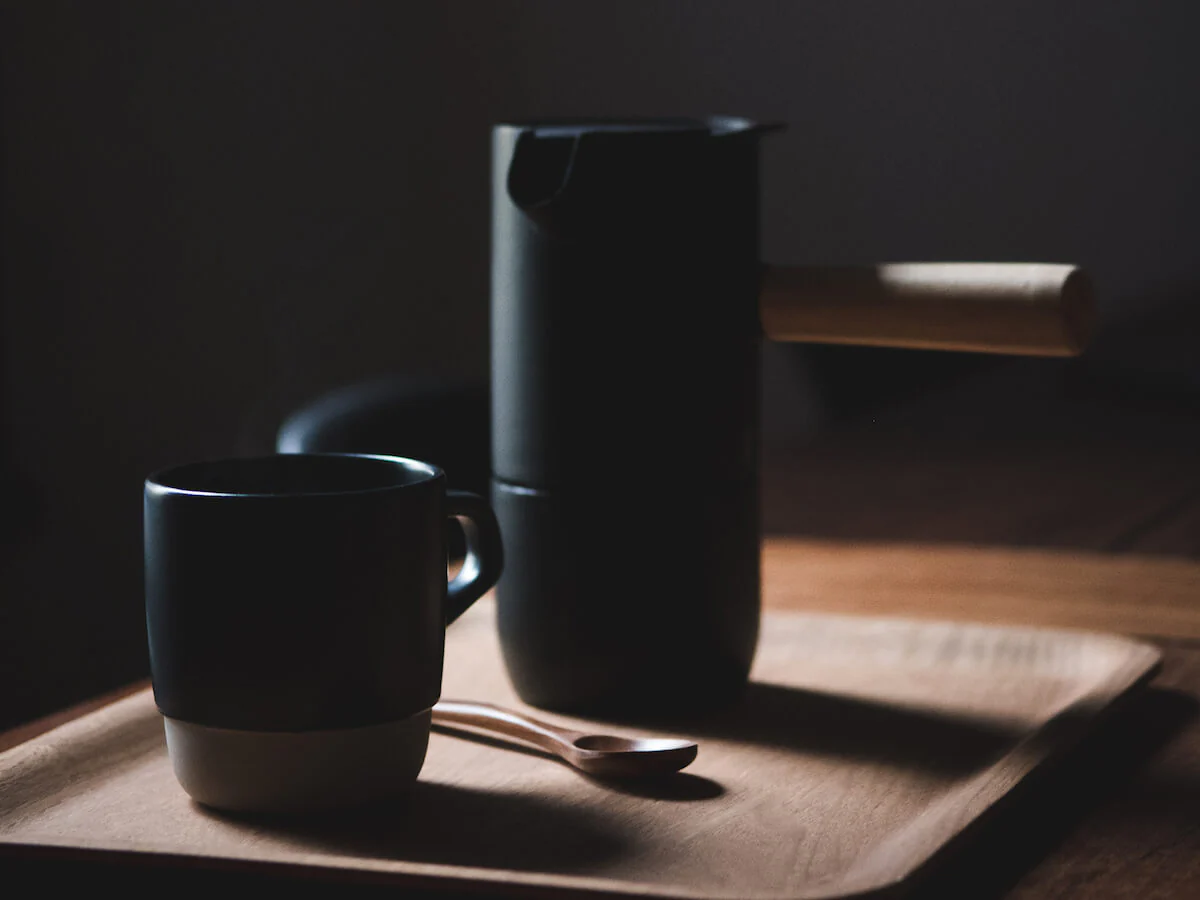 Kinto | Nonslip Rectangular Tray - Teak - Image 4