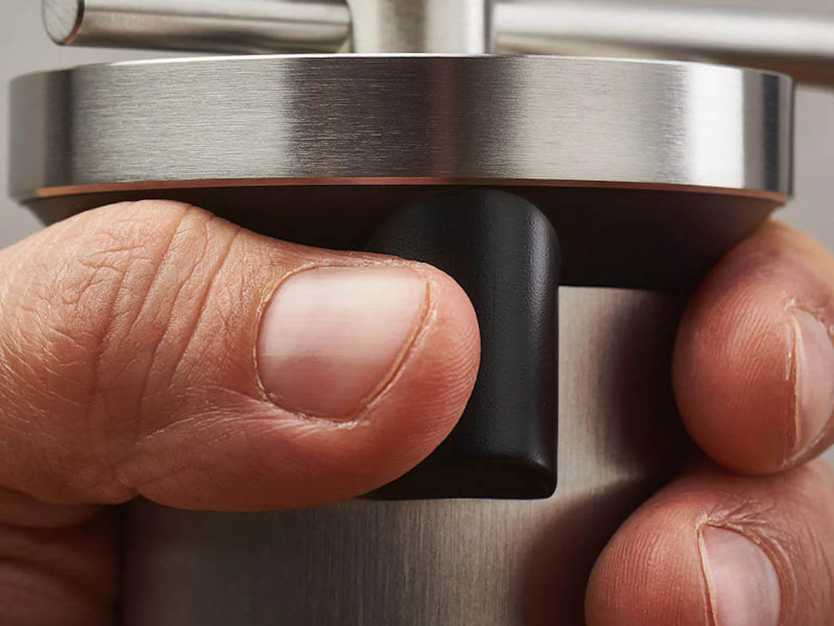 Kinu | M47 Manual Coffee Grinder - Classic - Image 3