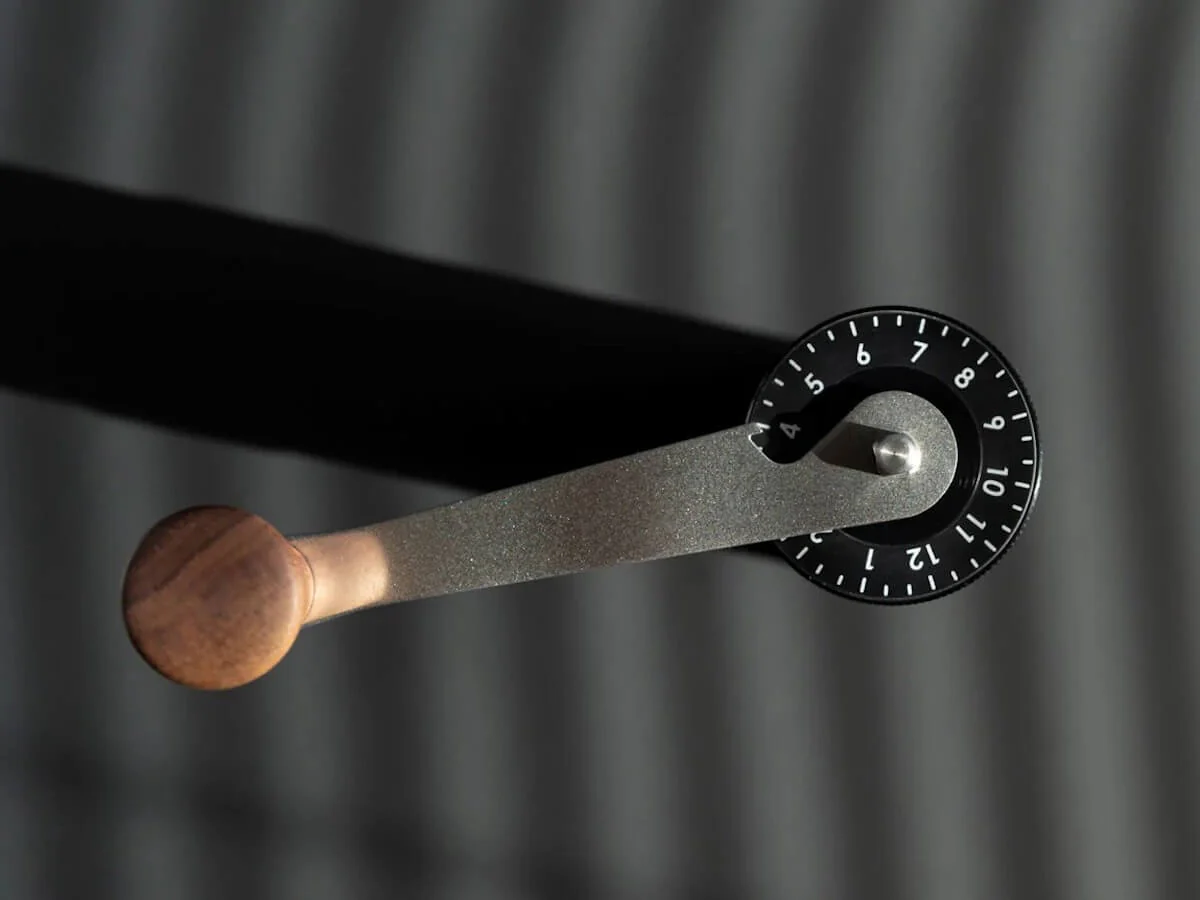 Knock | Aergrind Manual Coffee Grinder (2022 edition) - Image 3