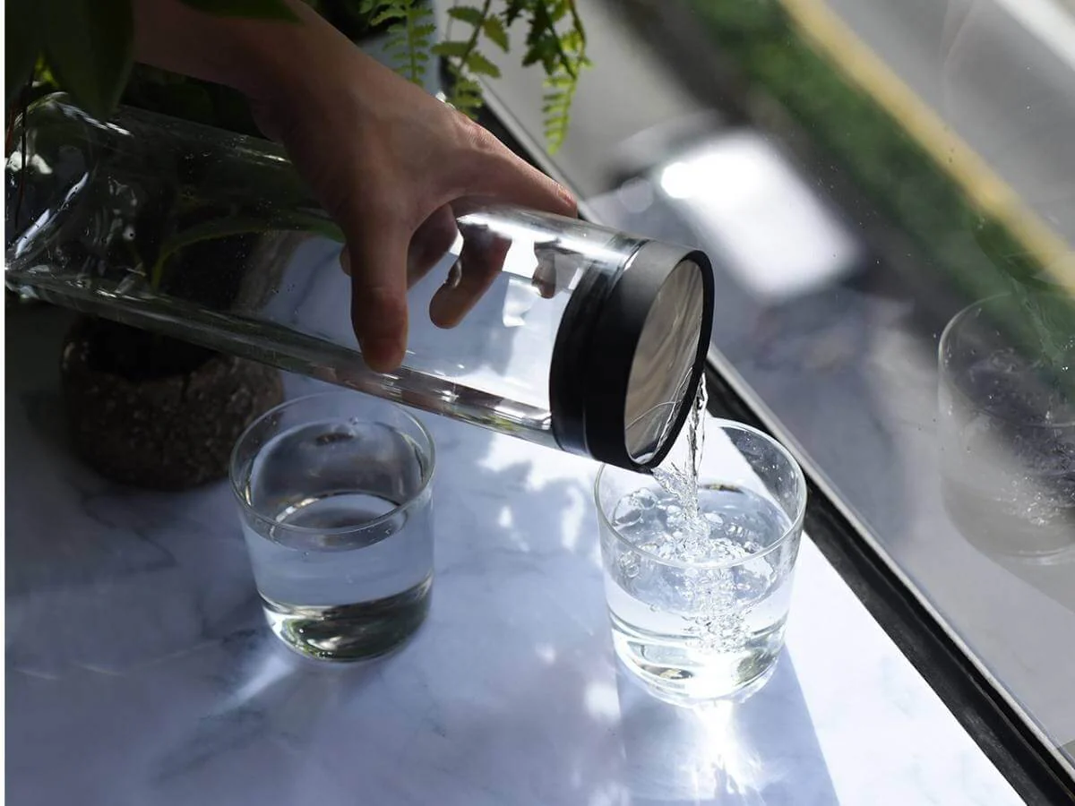Loveramics | Urban Glass Smart Carafe - Image 3