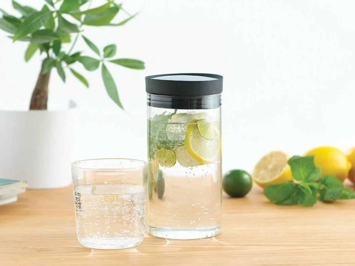 Loveramics | Urban Glass Smart Carafe - Image 4