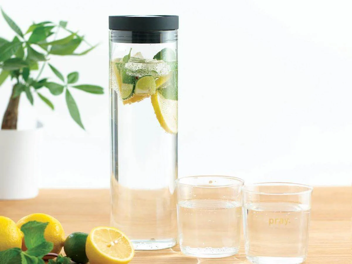 Loveramics | Urban Glass Smart Carafe - Image 5
